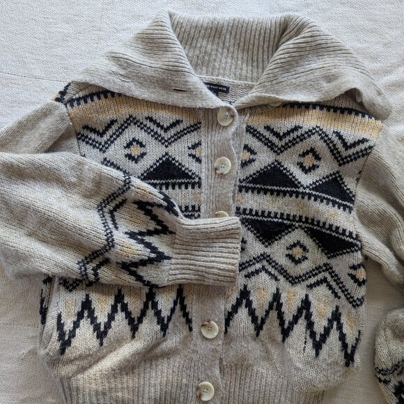 Soft Collared Sweater - Picture 2 of 3